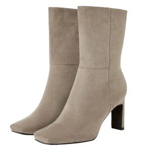 NIB JUSTFAB LILLIANA HEELED BOOTIE (SOFT GREY)